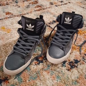 Mens adidas High Top Sneakers • Size 10